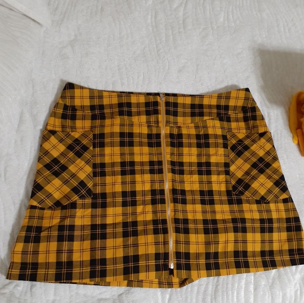 Plaid yellow skirt